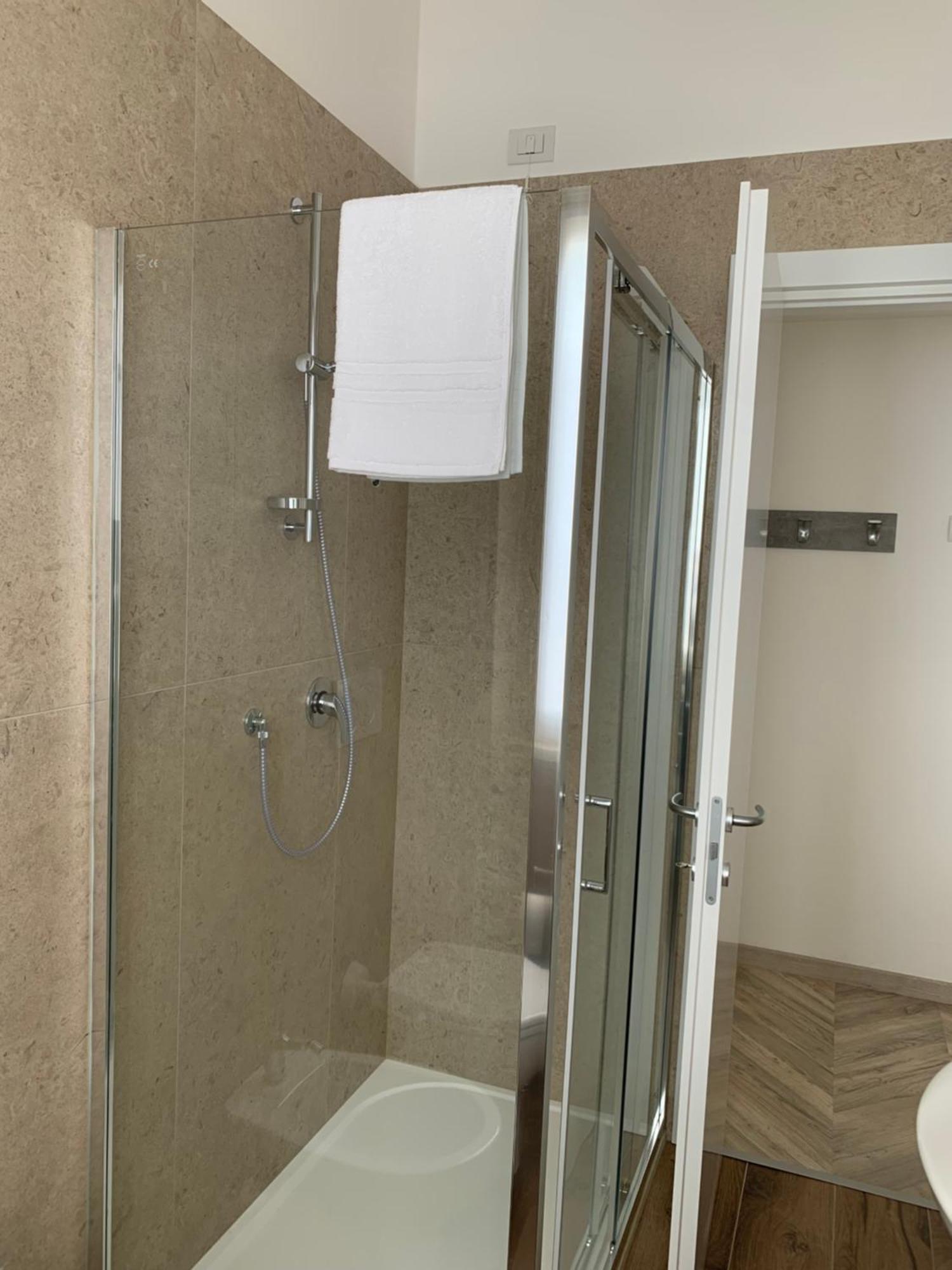 Residenza Letizia Apartment Olginate Екстериор снимка